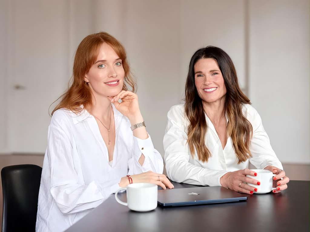 Svea Fina and Brooke Rosolino